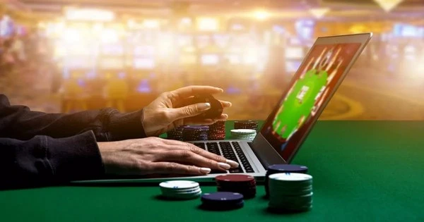 Online Poker Tournaments: Adapting to the Pace of Virtual Play